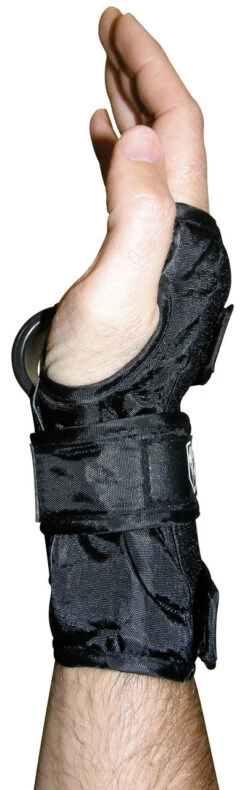 Skate Protection 6 Pce Set - Large Black -UNCLE PETES TOYS Sales 8102961 63 Wrist Guard 87809.1507938950